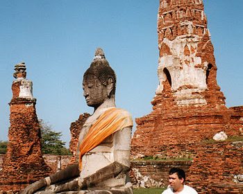 2. Buddha La Ayuthaya