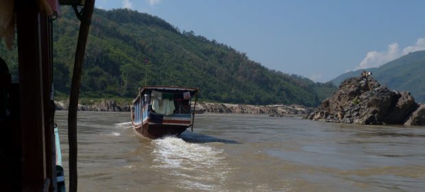 20. Slow Boat Pe Mekong