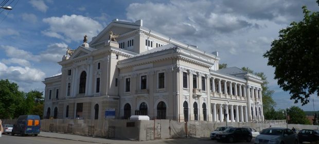 4. Teatrul Din Turnu Severin