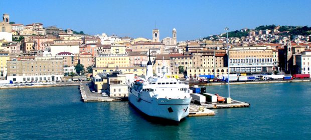 6. Ancona Dinspre Mare
