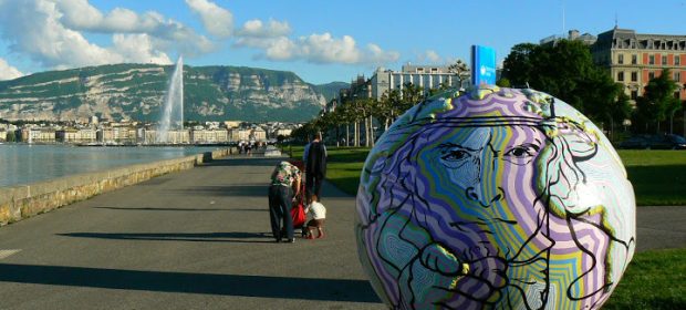 8. Globul De Pe Malul Lacului Geneva
