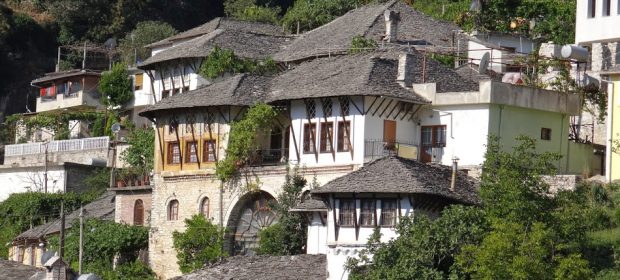 38. Case Cetate In Albania