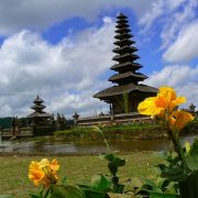 15. Templu Balinez