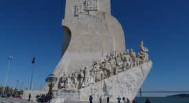 03. Monumentul Descoperitorilor