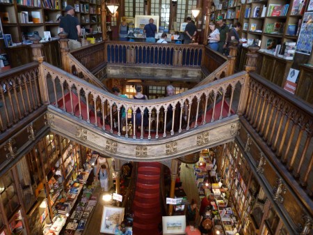 10. Libraria Lello - Porto