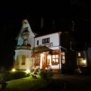 17. Vila Camelia By Night