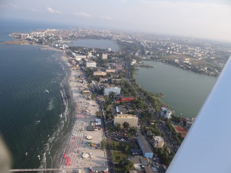 01. Zbor peste Litoral