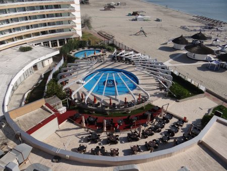 06. Piscina Hotel Vega