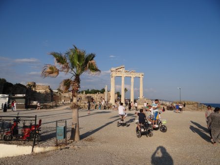 27. Templul Apollo