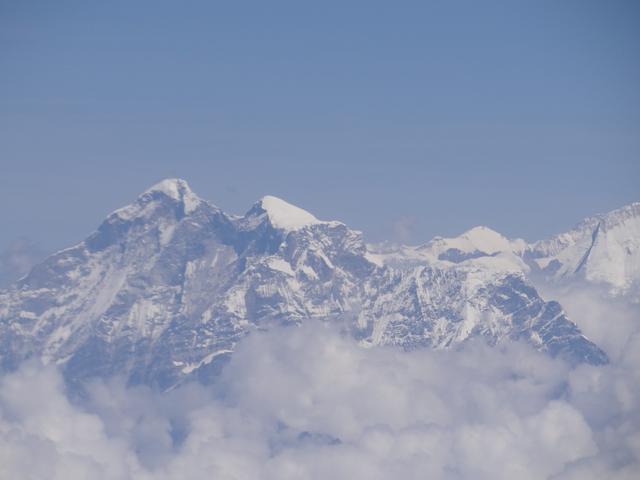 01. Everest