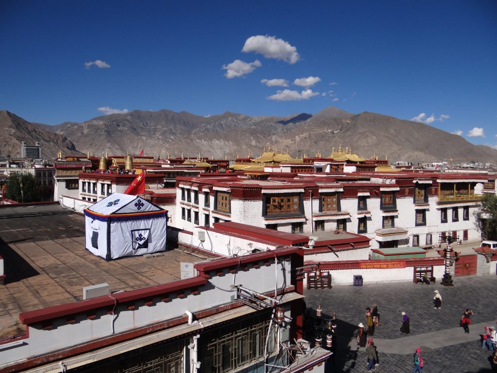 11. Ocupatia chineza in Tibet