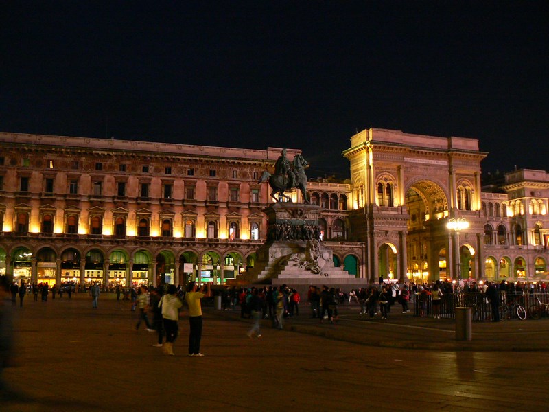 07. Plaza del Dumo Milano