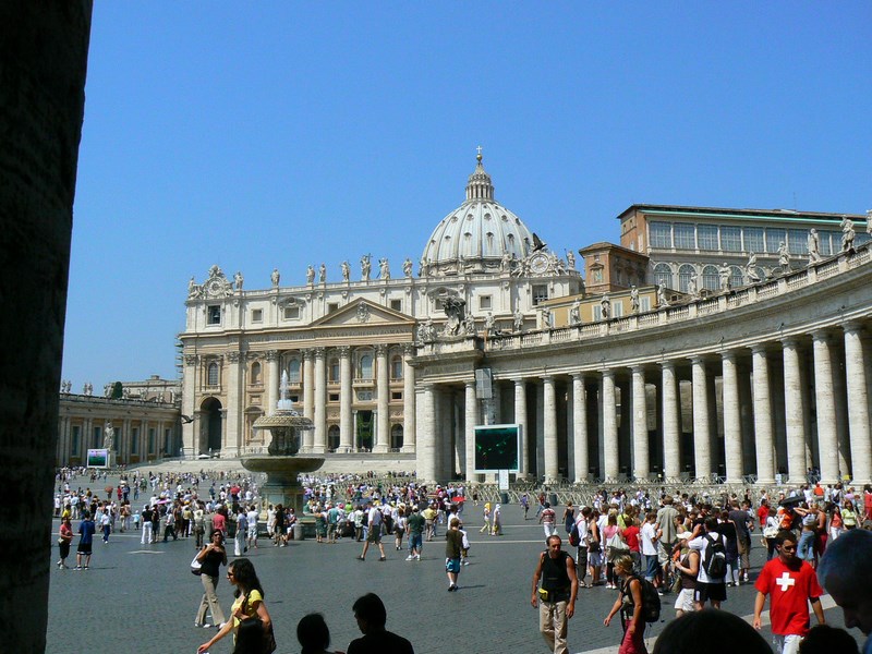 09. Piazza San Pietro
