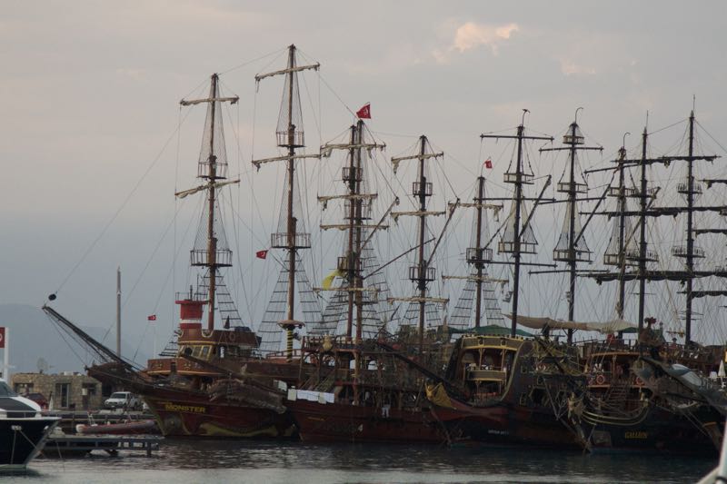 30-kemer-corabii-in-port