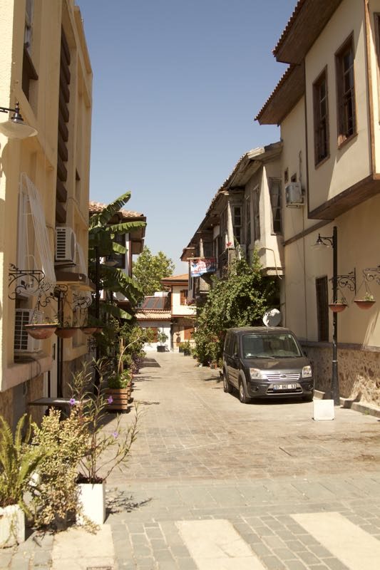 35-antalya-strada-in-orasul-vechi