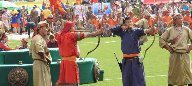 13. Tir Cu Arcul Naadam