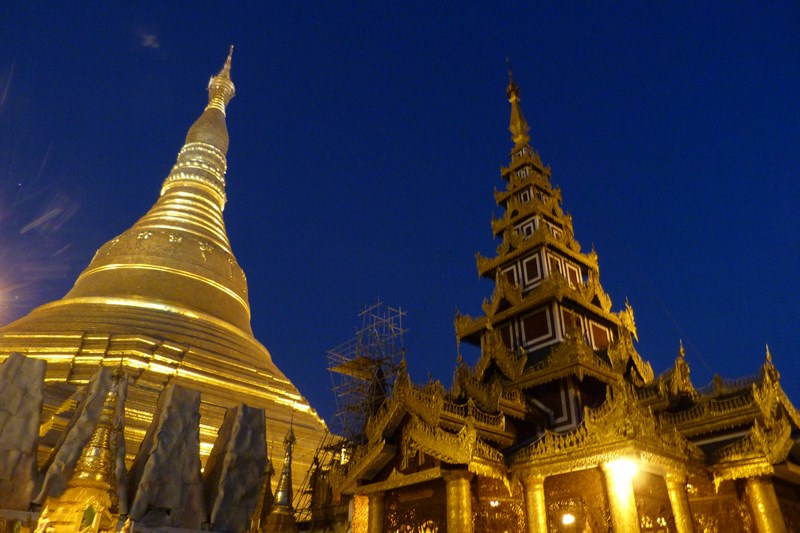 14-pagoda-de-aur-yangon-myanmar