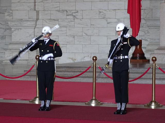 12-schimbare-garda-taiwan