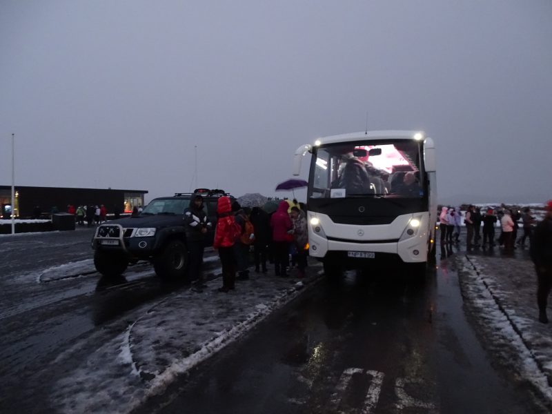01. Autobuz spre Cercul de Aur