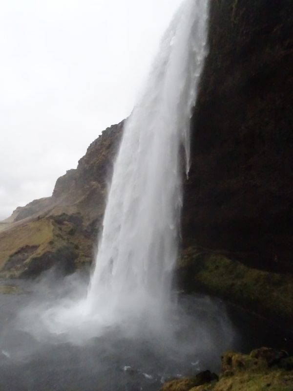 04. Cascada Seljalandsfoss