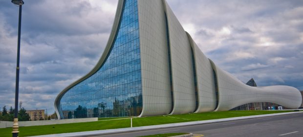 15. Centrul Heydar Aliyev