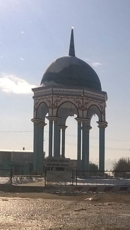 18. Giratoriul Mazar e Sharif