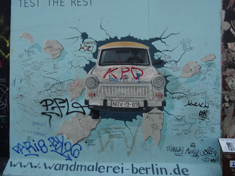 04. Zidul Berlinului