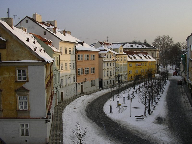 Strazile Din Praga