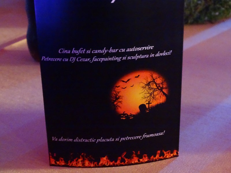 . Petrecere Halloween