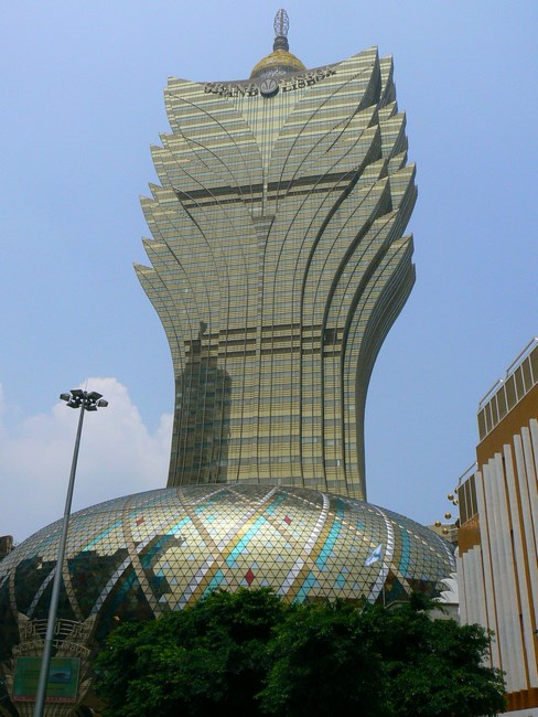 . Flacara Din Macao
