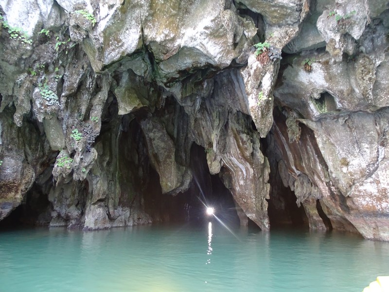 Intrare Underground River