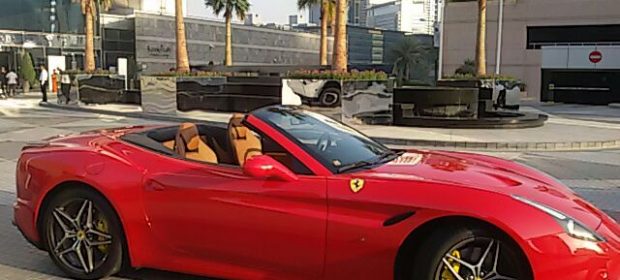 Ferrari Rent Luxury Car In Dubai
