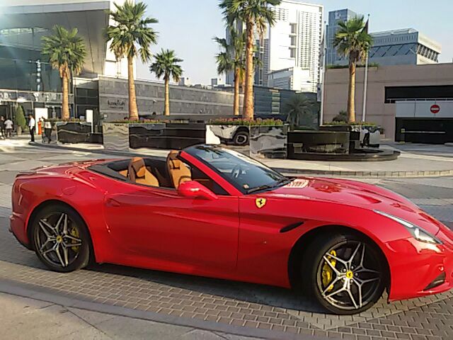 Ferrari Rent Luxury Car In Dubai