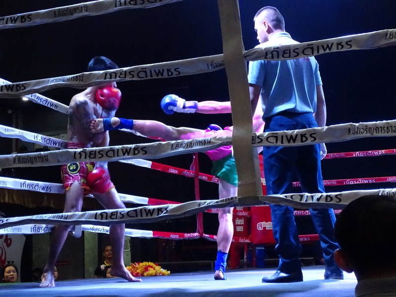Meci Box Thailandez