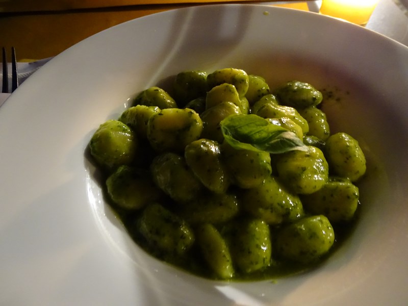 Gnocchi Cu Pesto