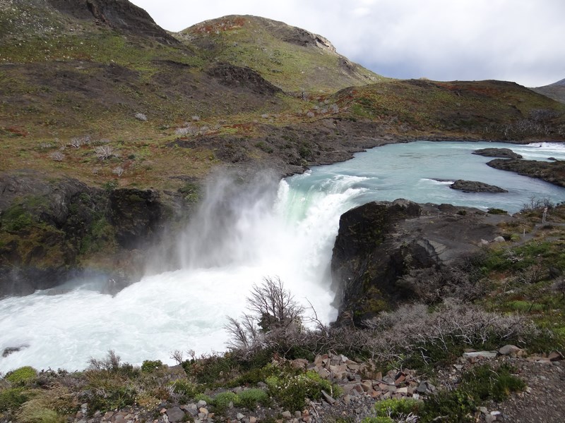 Cascada Torres Del Paine