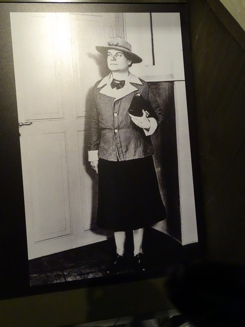 Prizonier In Travesti