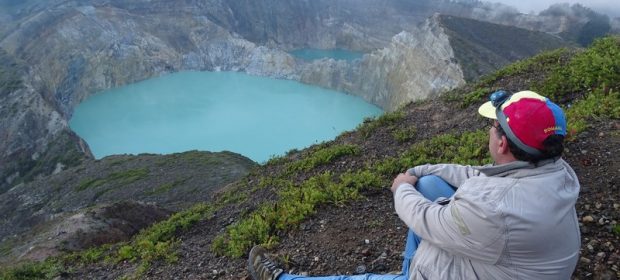 . Kelimutu Flores Indonezia