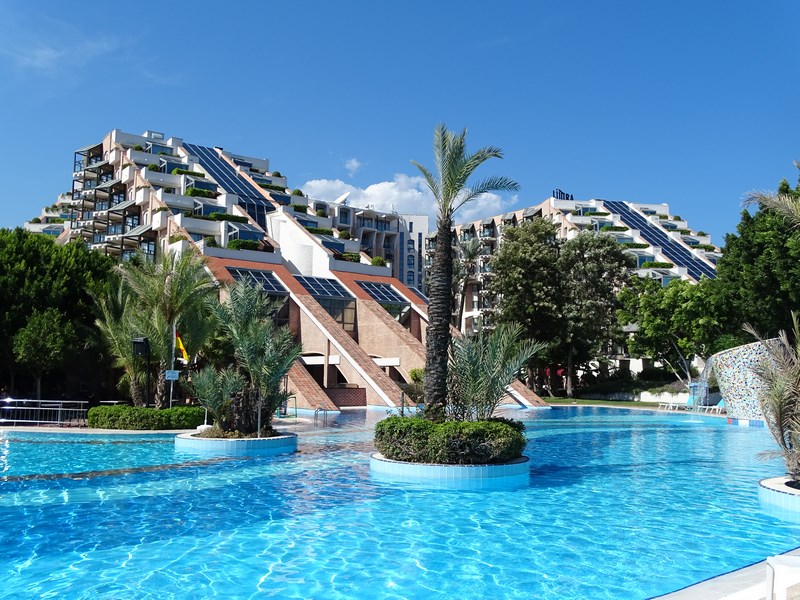 Piscina Limak Limra