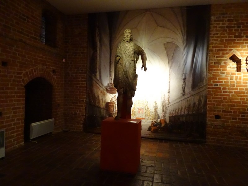 Statuie Mare Maestru