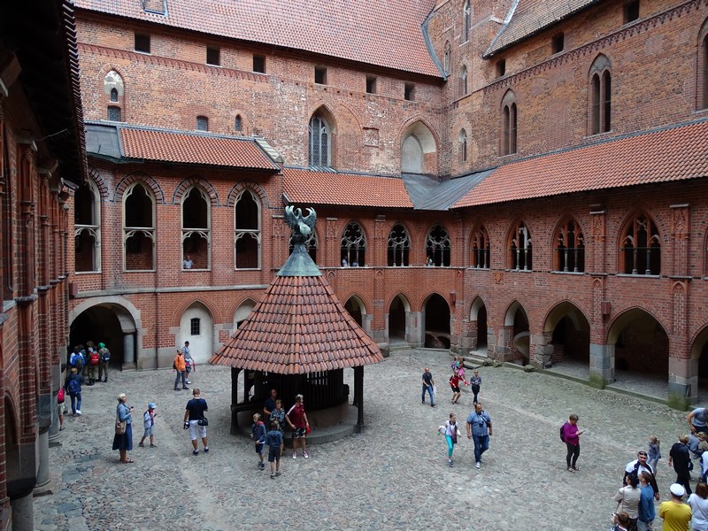 Curte Interioara Malbork