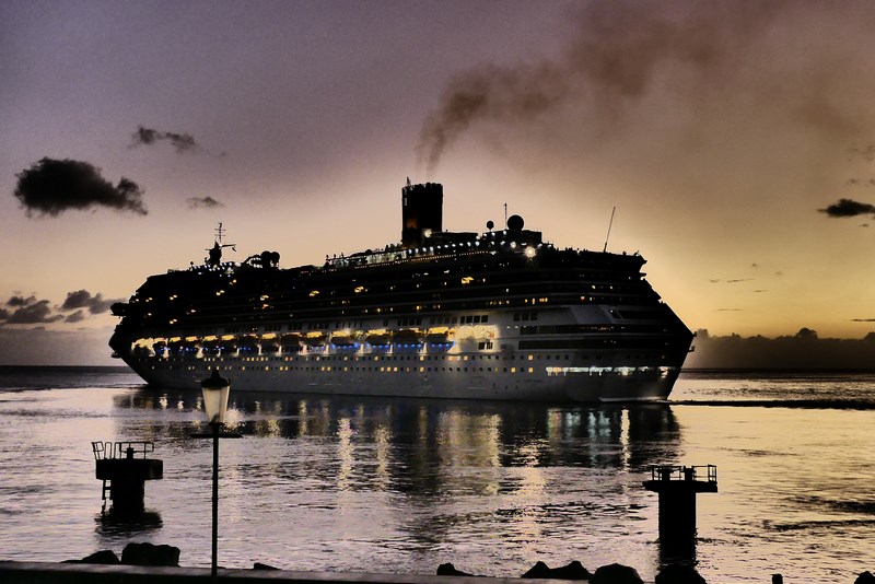 Cruise Dominica