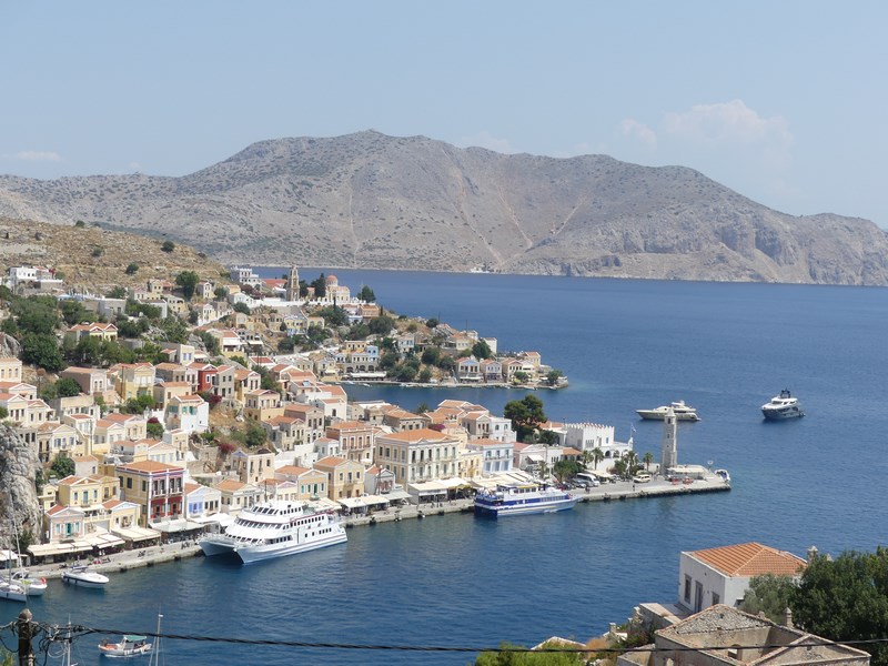 Symi intrare port