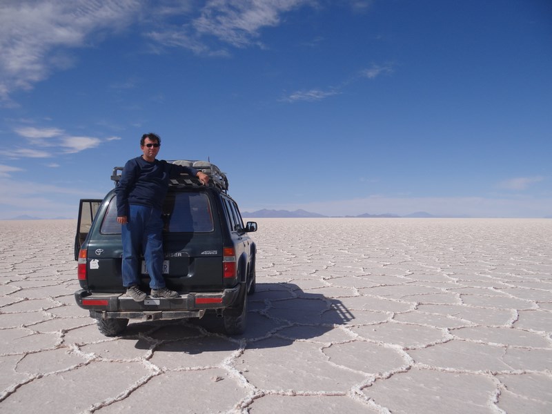 x Salar de Uyuni