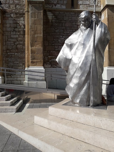 Statuie Ioan Paul II