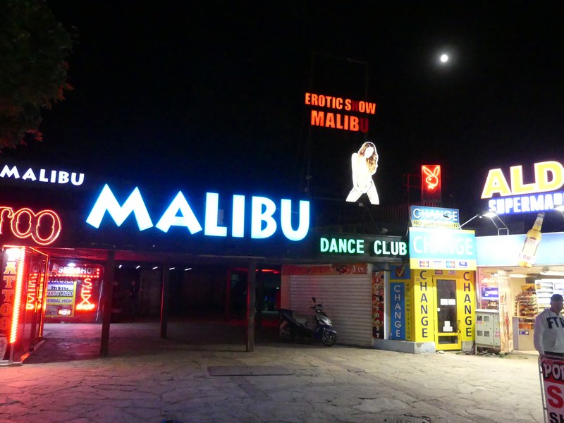 Strip tease Nisipurile de Aur