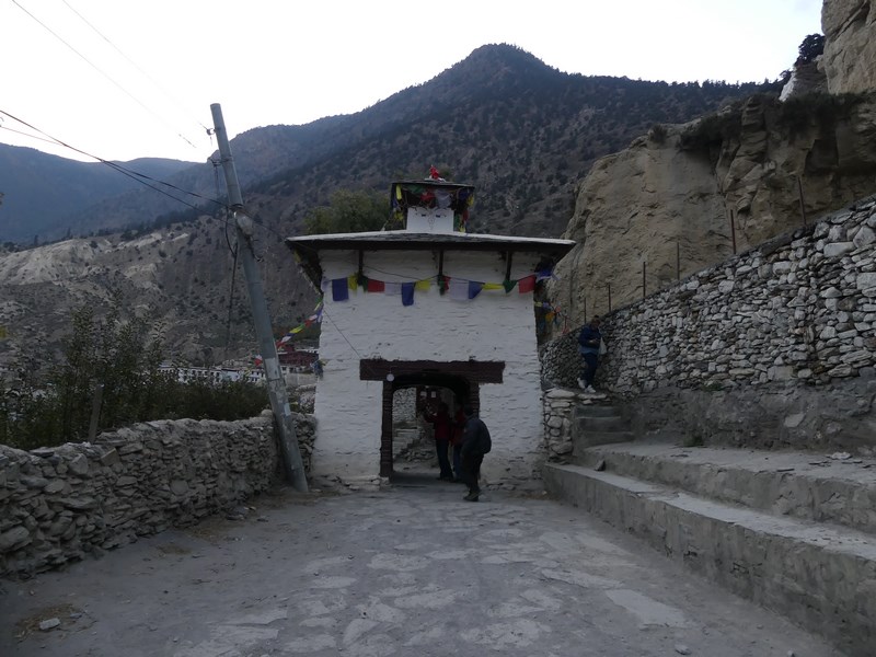 Poarta oras Marpha Mustang