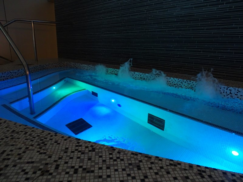 Jacuzzi Doha Airport