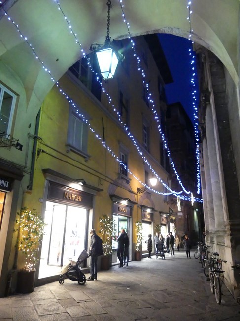 Lucca Noaptea