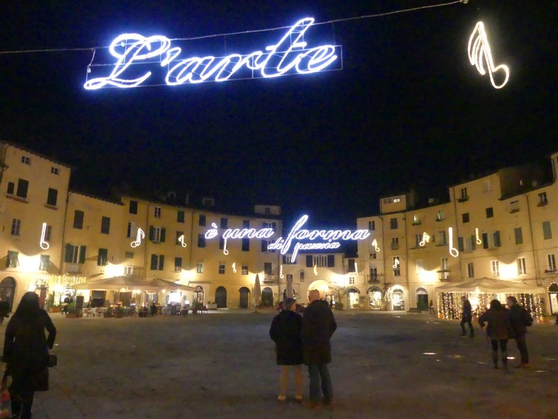 Lucca notte